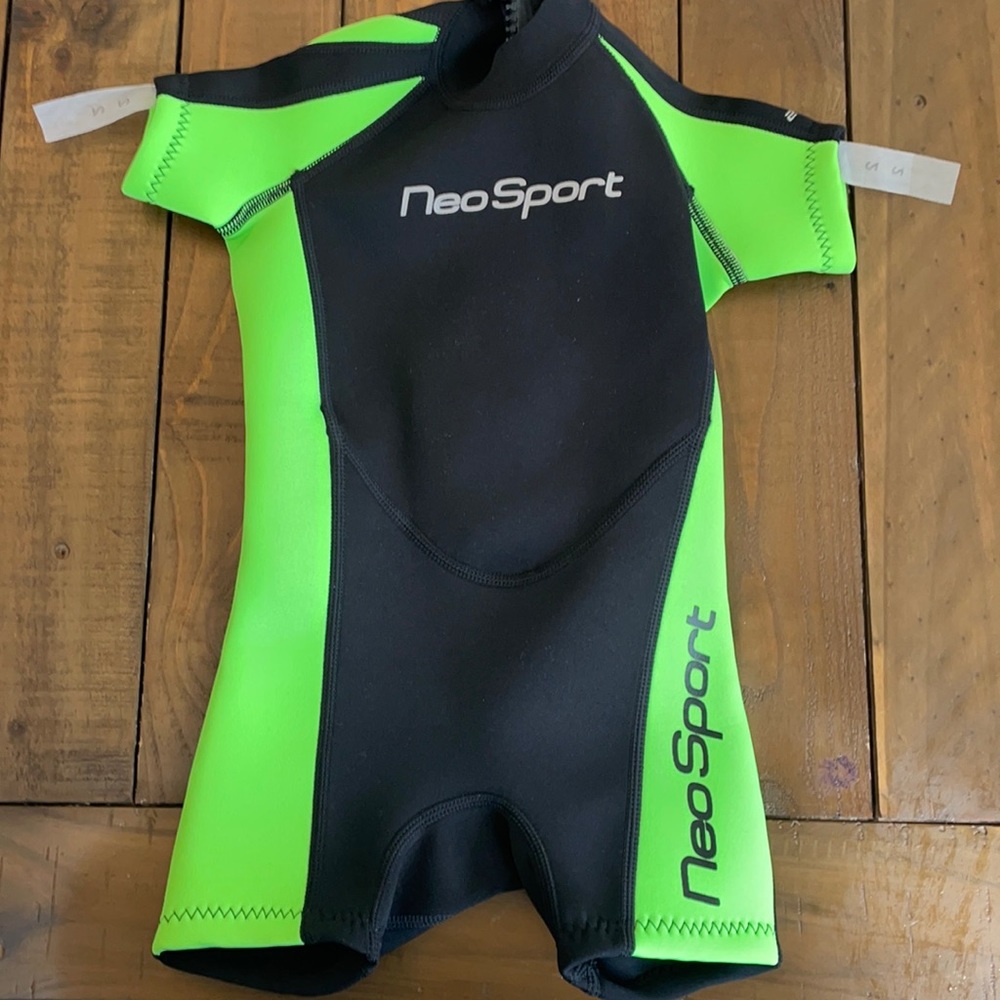 Toddler wetsuit never worn